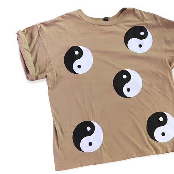 NWT Wool + Pepper Co. Yin & Yang Rolled Sleeve TShirt - Picture 3 of 4